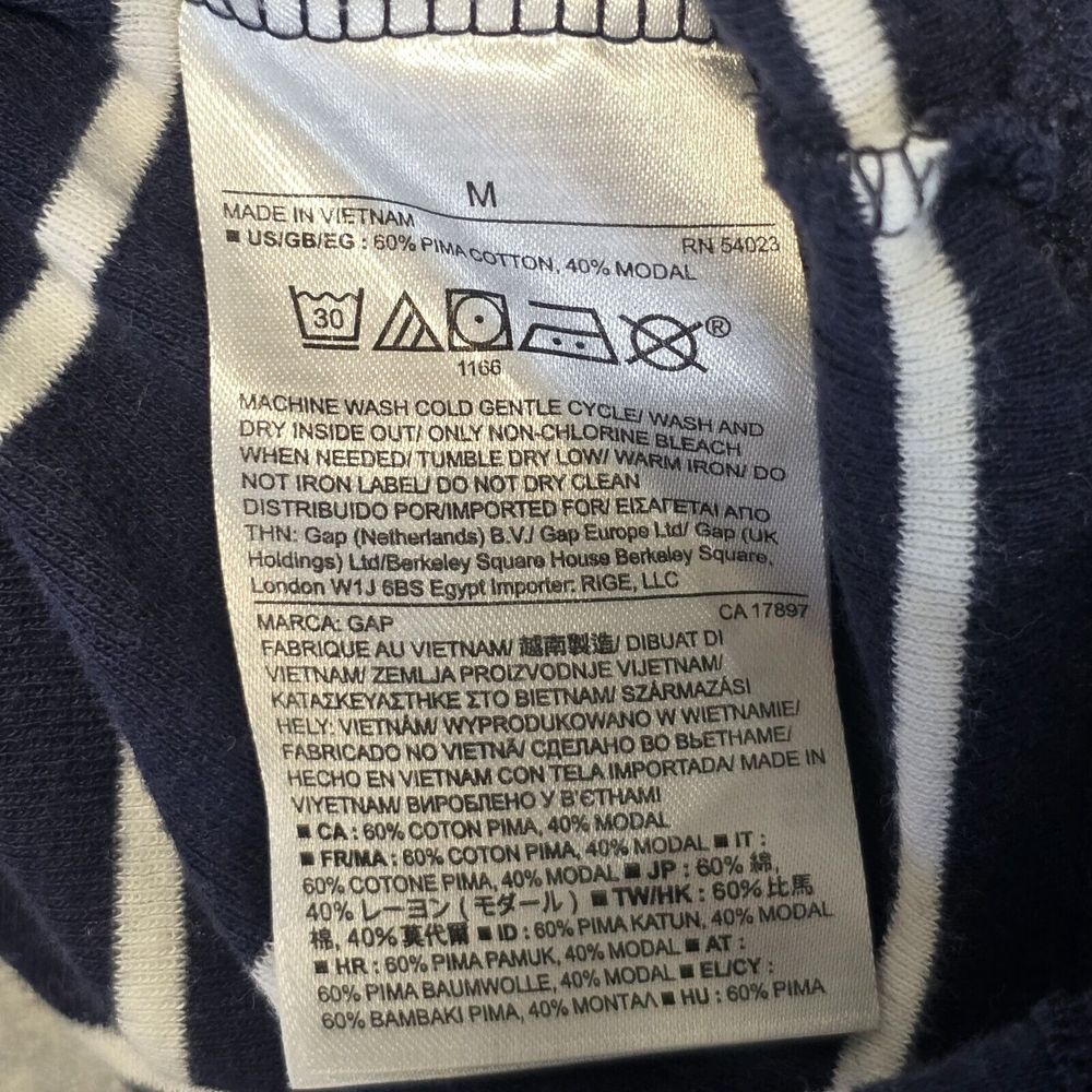 GAP Modern Tee Women M Navy Blue White Striped V-Neck Nautical Coastal Preppy - Picture 14 of 14